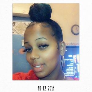 Meet your Posher, Tiffney